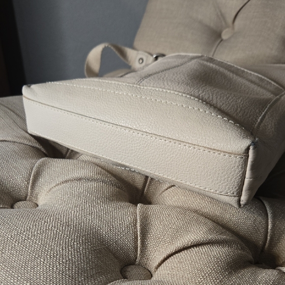 The Sak Light Beige Leather Crossbody Bag - Picture 4 of 7